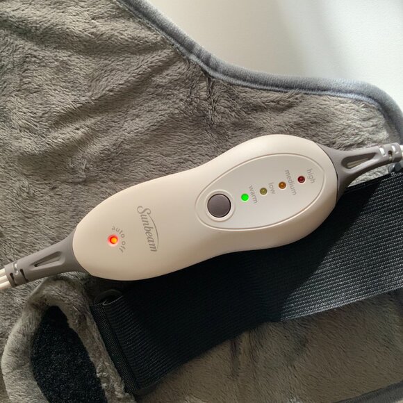 Sunbeam Heating Pad with Adjustable Settings - Brand New (No Box) - Picture 3 of 11